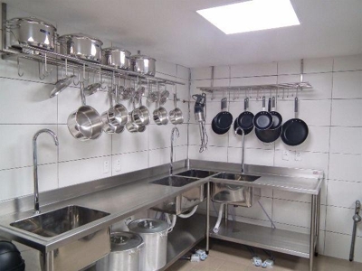 Pia de aço inox para cozinha industrial